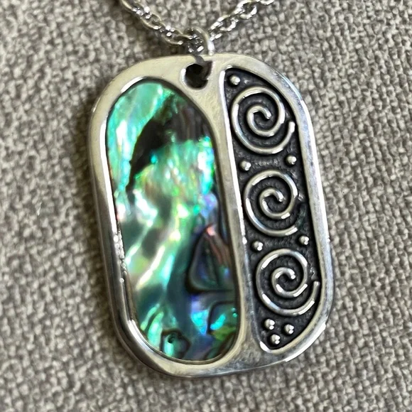 Abalone Necklace and Earrings Set. B - Picture 3 of 8